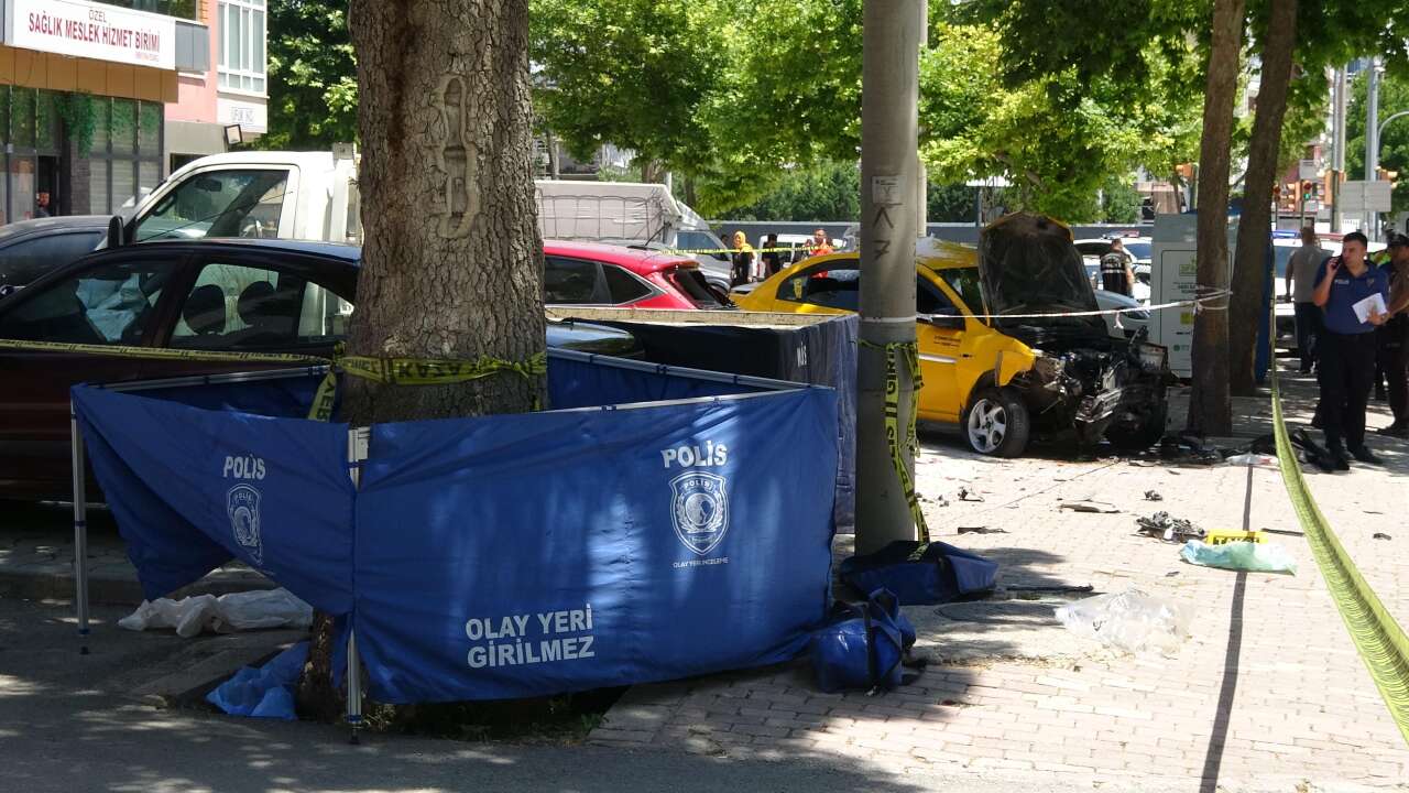 Konya'da Dilek ve kızı Ecrin Öz’ün can verdiği kaza anının görüntüleri ortaya çıktı 6